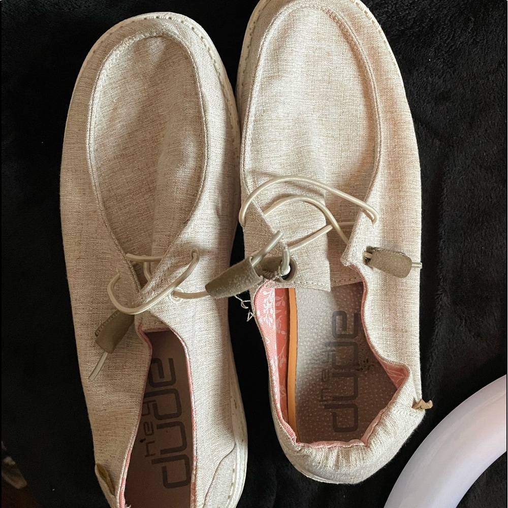 Women’s hey dudes size 10